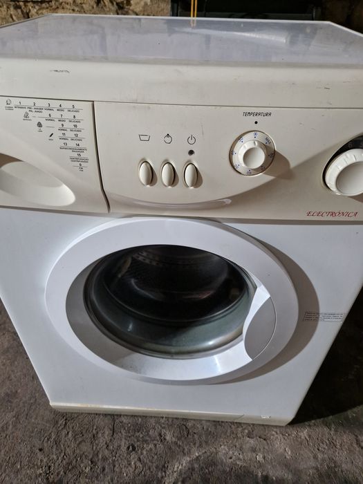 Máquina de lavar roupa