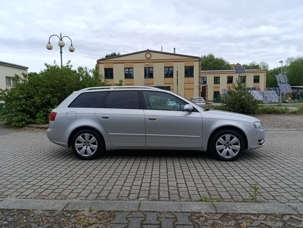 Audi A4 2.0 DIESEL Automat Bi-Xenon Navi Klima ŁADNA