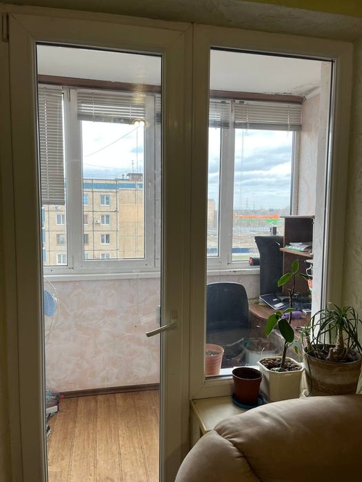 Продаж З кімнатной квартири 5 мрк.Зарічний