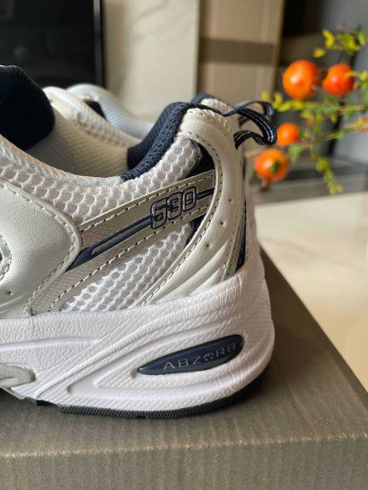 Białe tenisówki New Balance 530 w rozmiarze 37