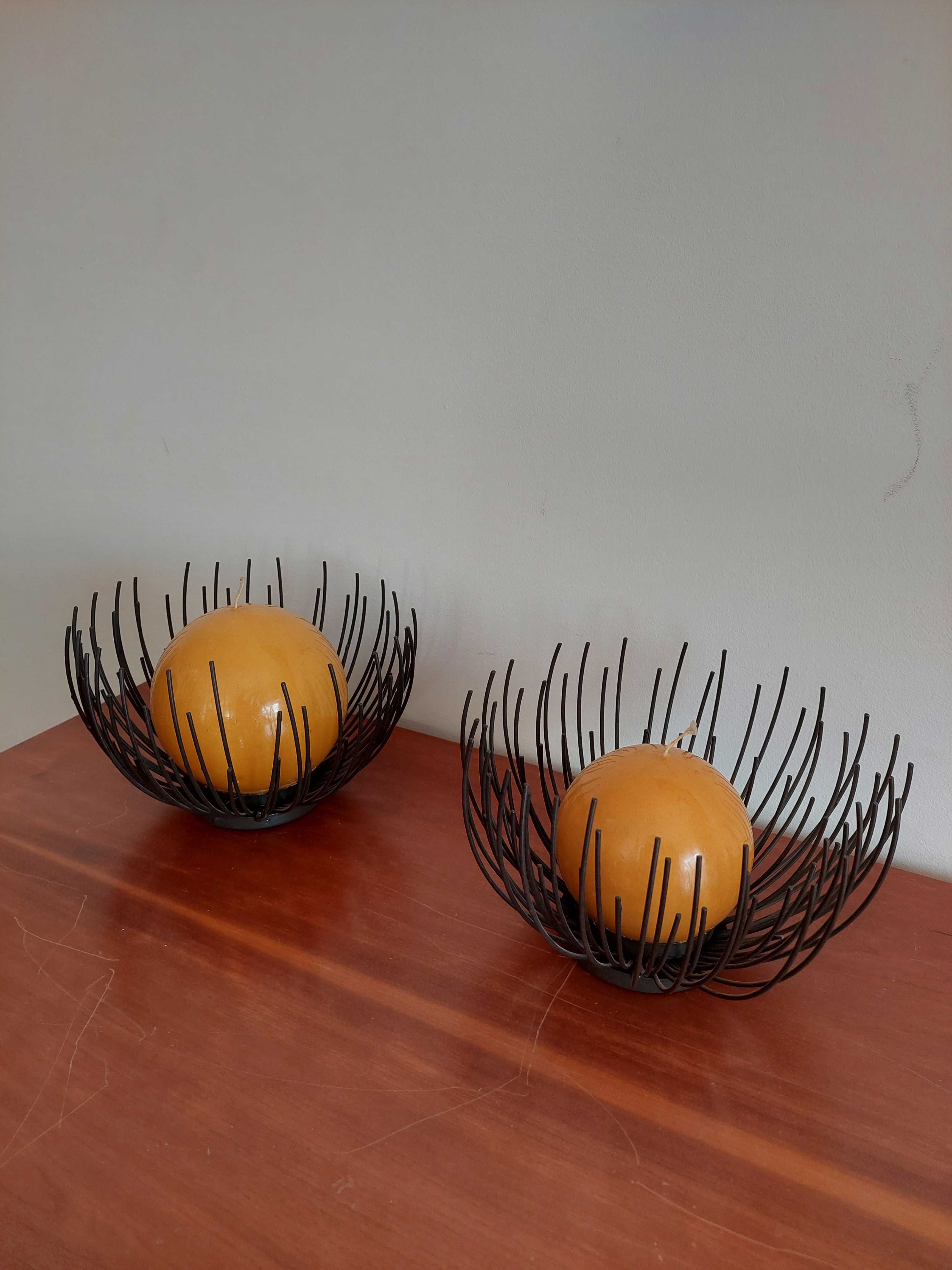 Conjunto de velas com suporte