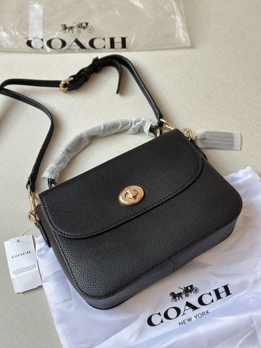 Сумка Coach . нова .guess