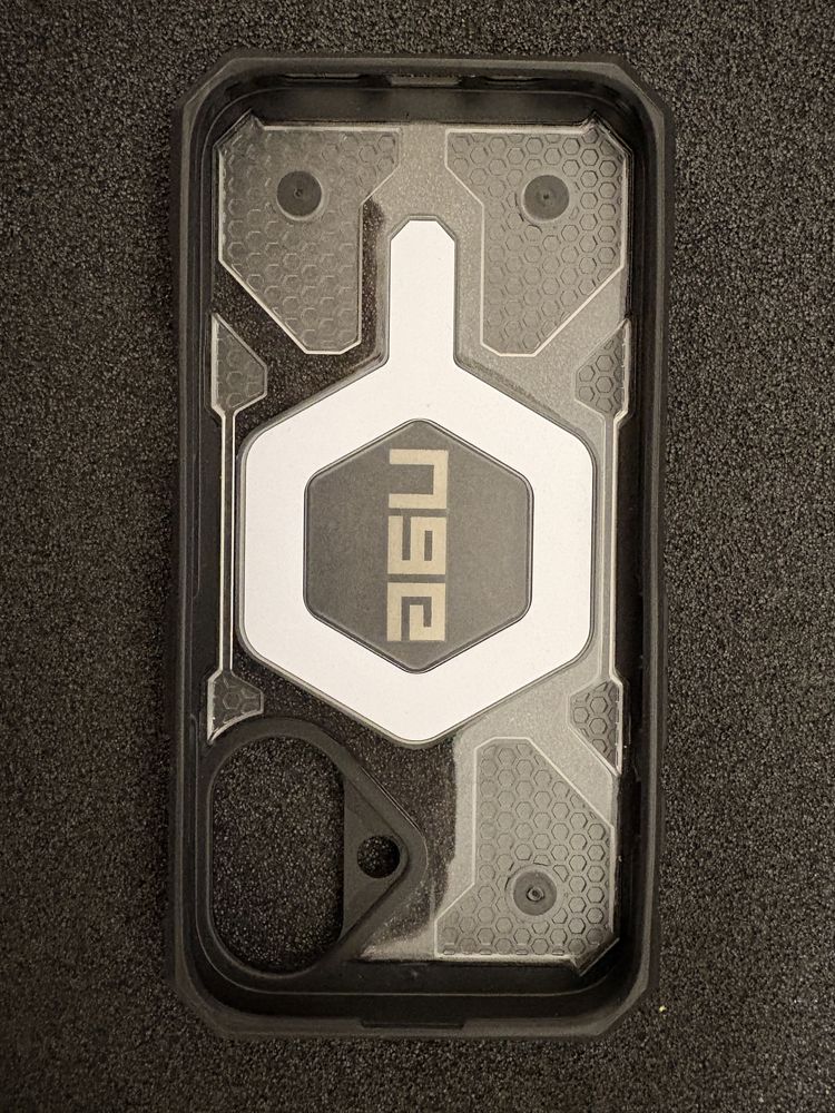 Etui IPhone 16 Pathfinder Clear Mag