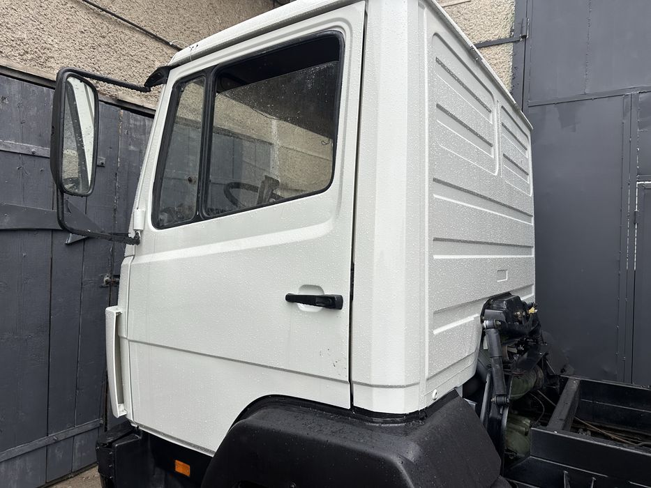 Машина сів поіхав