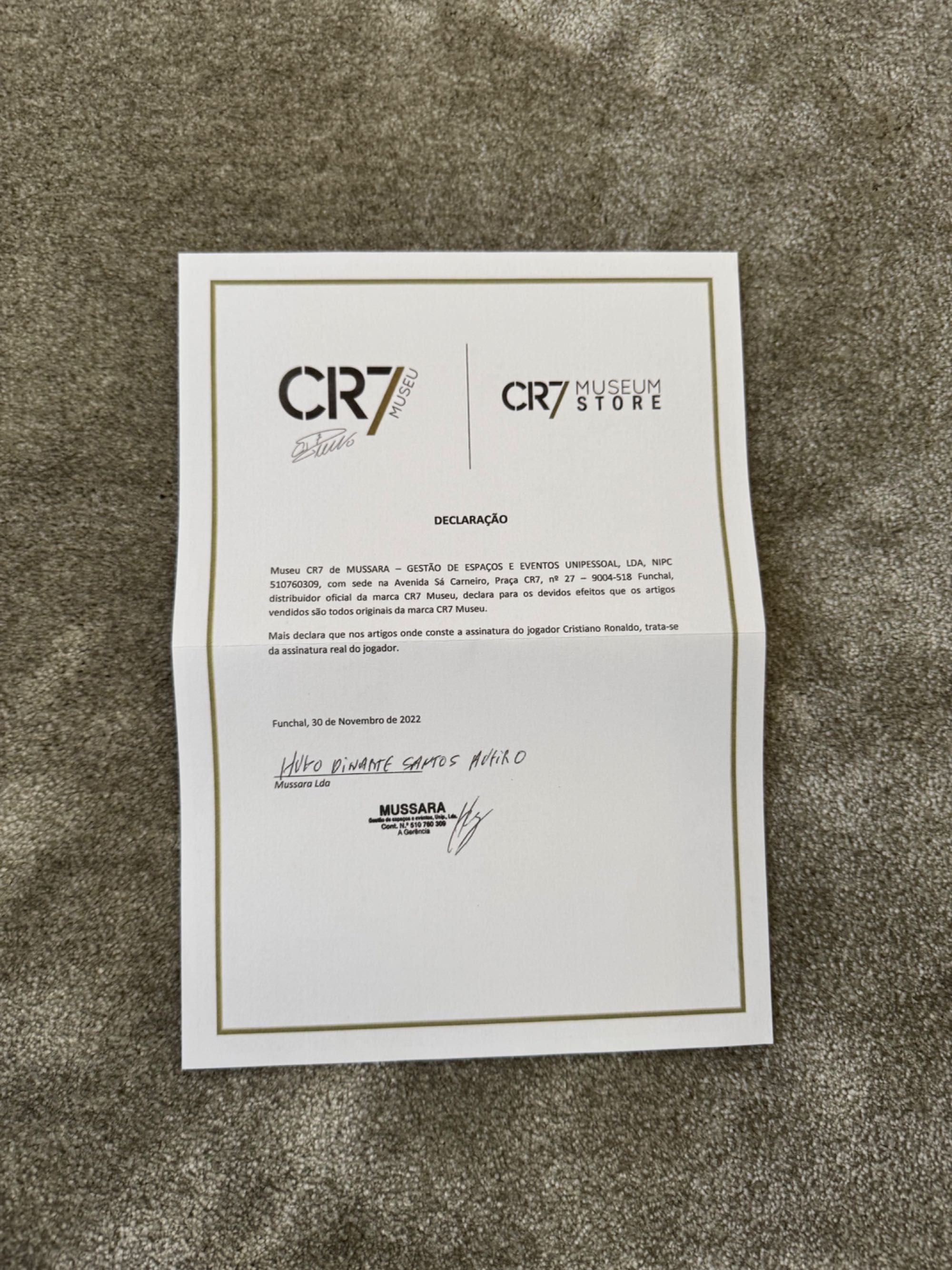 Bola Dourada CR7 Assinada - RARO!