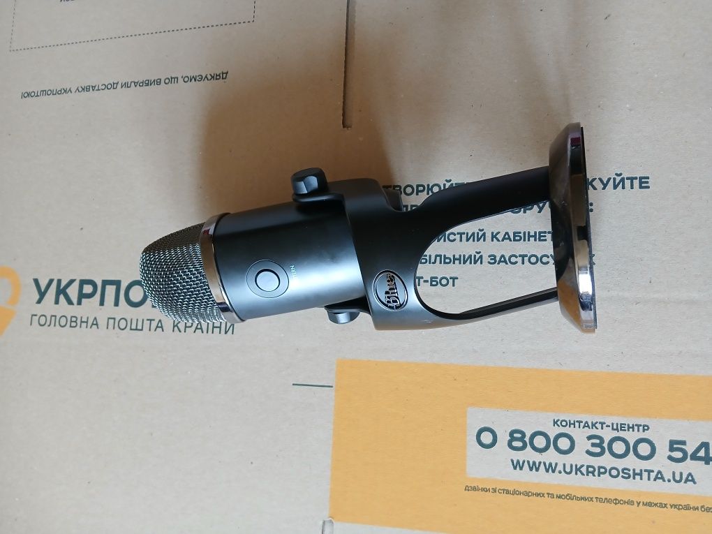 Мікрофон студійний Blue Microphones  Yeti X  Blackout.
