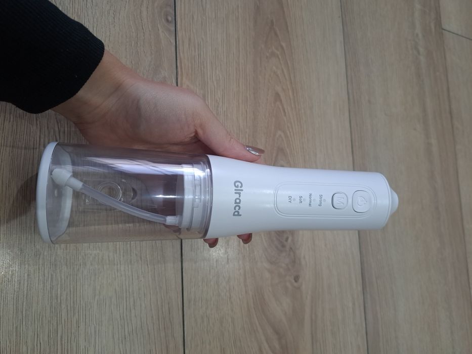Irygator Dentystyczny Glracd bezprzewodowy 4 trybów 300ml 6 dysze ipx7