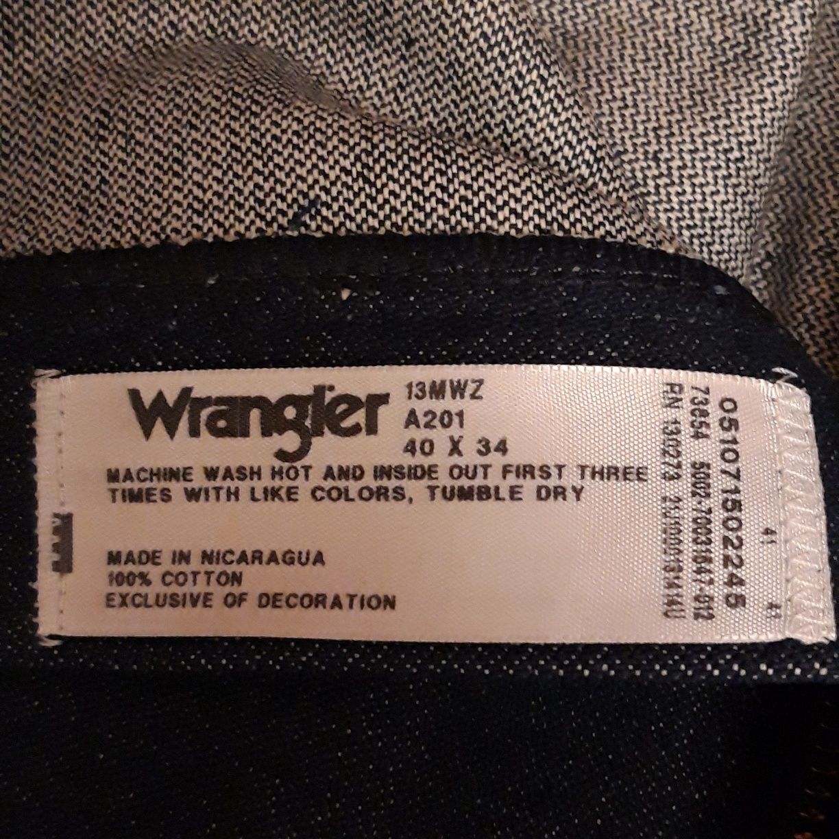 Джинсы Wrangler 13MWZ, размер W40 L34 - большой размер