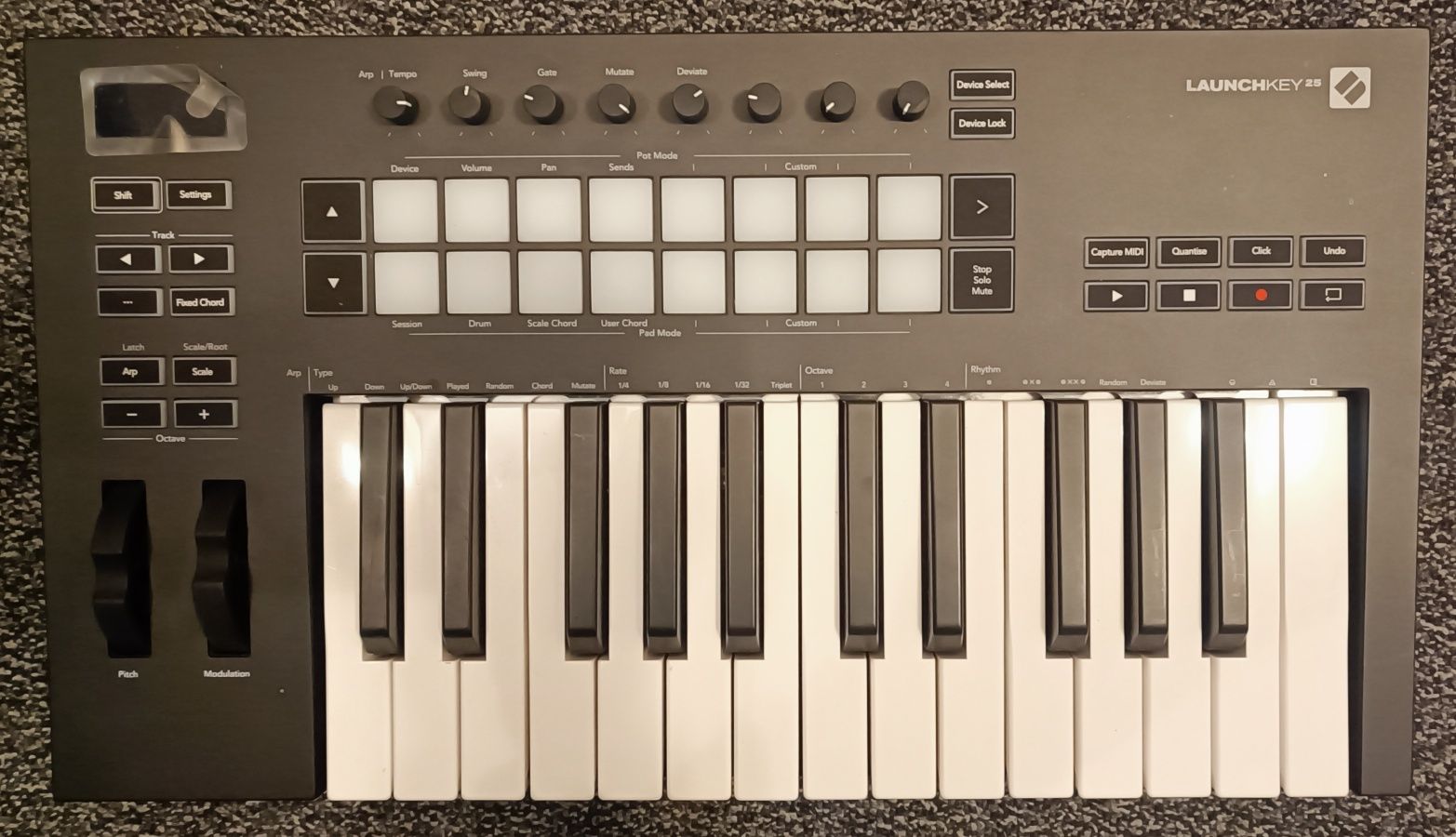 Novation Launchkey 25 MK3 – O Teclado MIDI Ideal para a ti