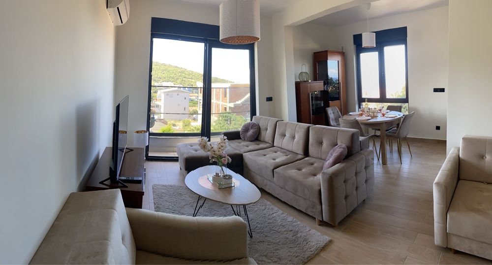 Wolne terminy we wrześniu Apartament z basenem do wynajęcia Czarnogóra