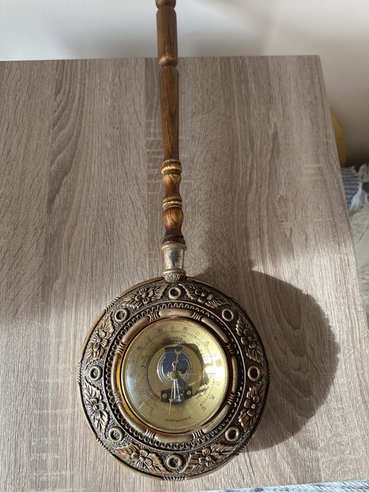 Винтажный барометр