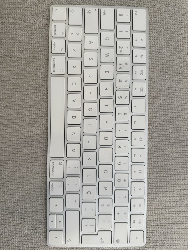Magic keyboard apple