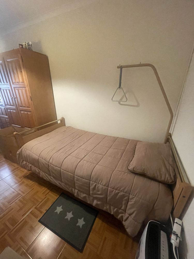 Cama articulada com colchão