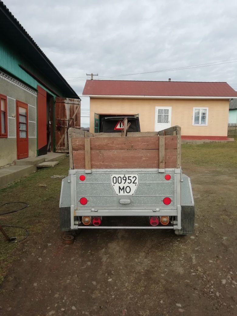 Продам прицеп новий