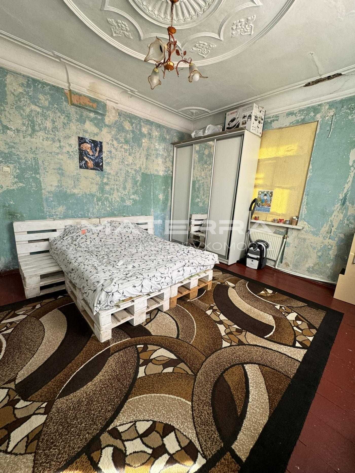 Продаж частини будинку 56 м.кв. дві кімнати центр Нова Боярка