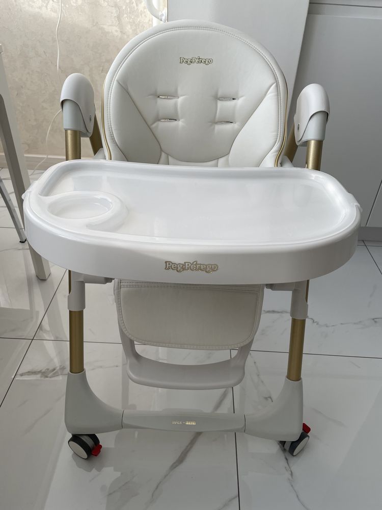 Стульчик для кормления,стілець  Peg-Perego Prima Pappa Follow Me Gold