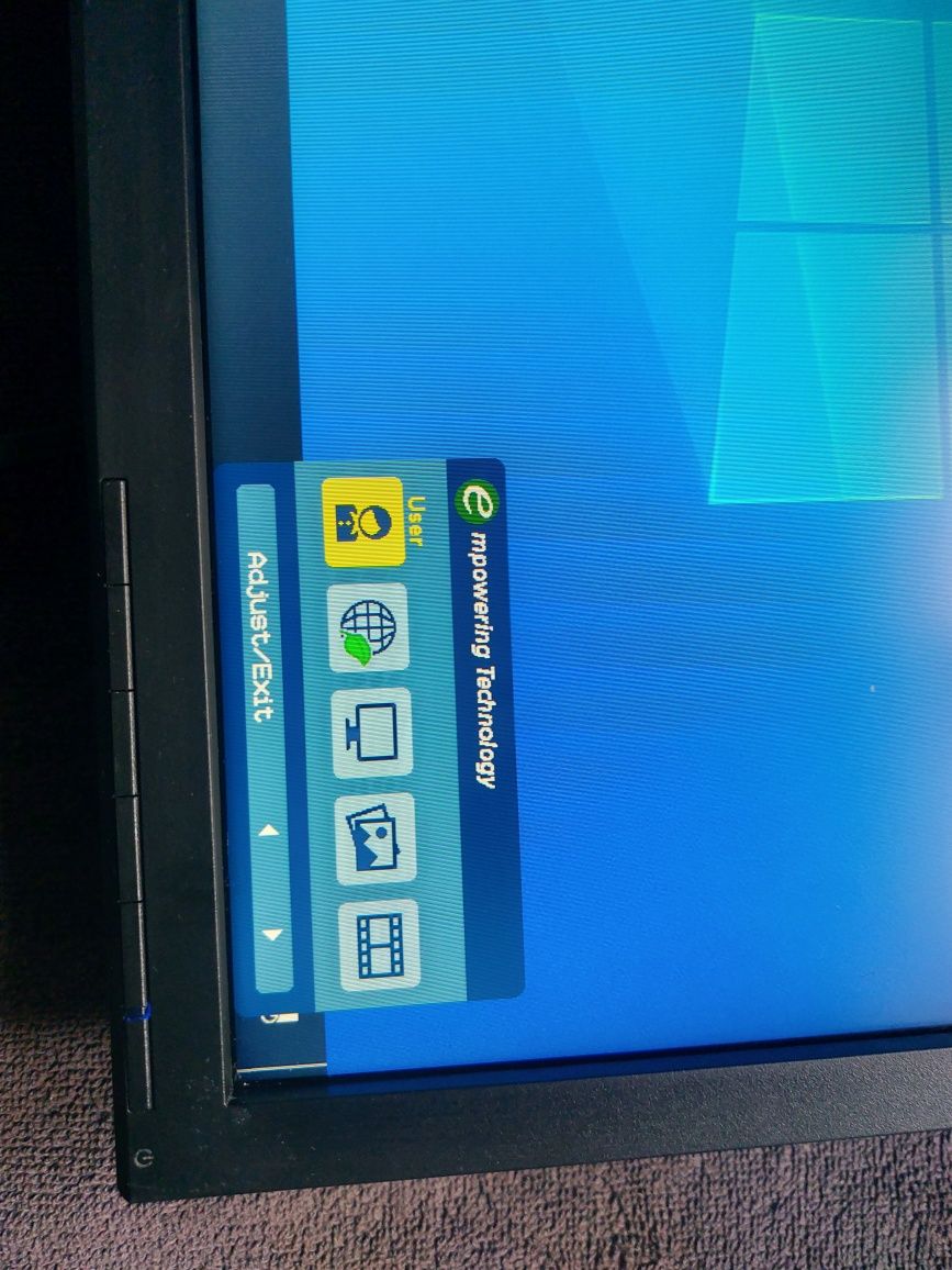 Бу рабочий Монитор Acer  V226 HQl экранй дисплей