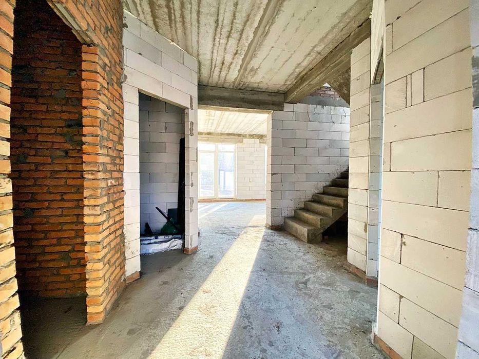 Продам будинок з центральною каналізацією, газом в Лісовій Бучі.