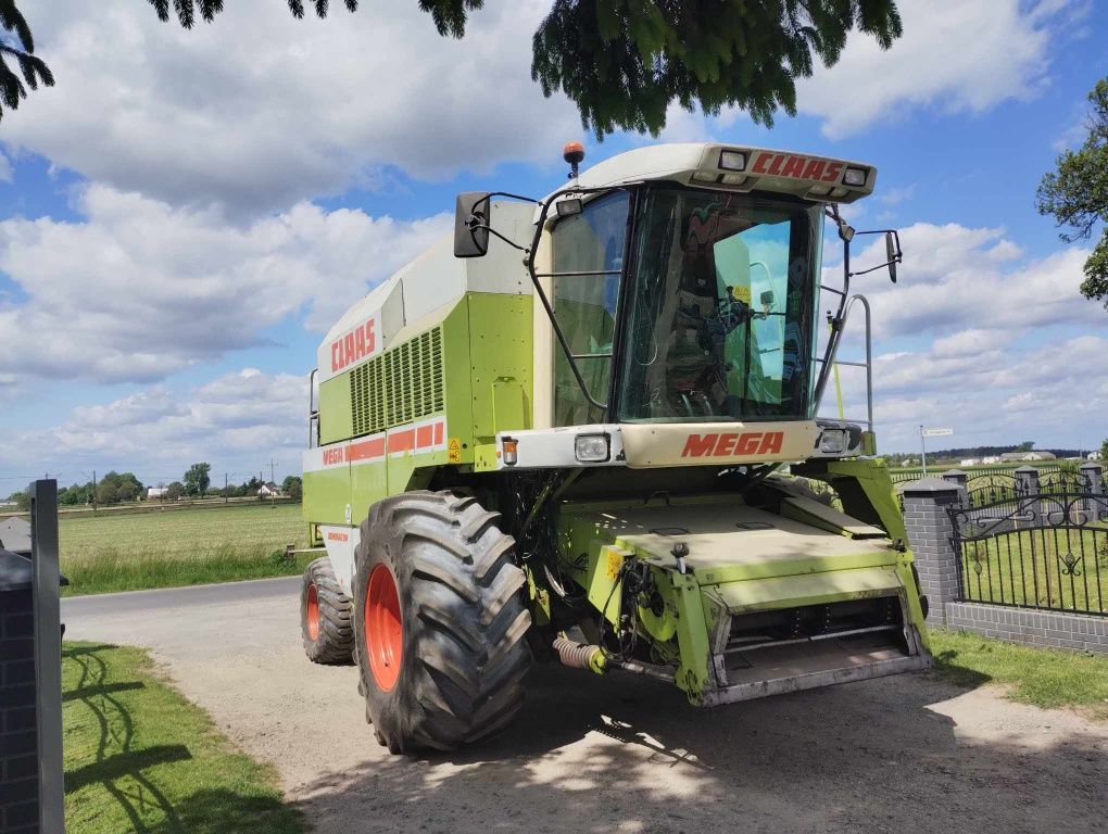Kombajn Claas mega