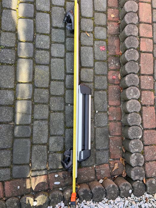 Thule bagażnik poprzeczny 757 i uchwyt na 2 pary nart Thule 725