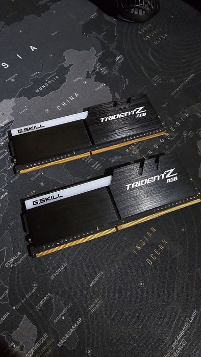 G.skill TridentZ RGB ddr4 2400mhz 16gb