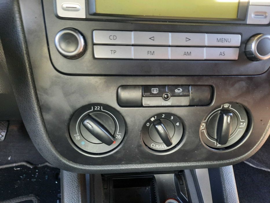 panel klimatyzacji schowek VW Jetta V