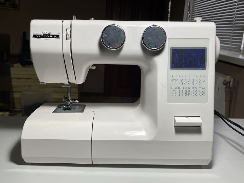 Швейная Машинка   • Victoria Seit 1863/NM2200