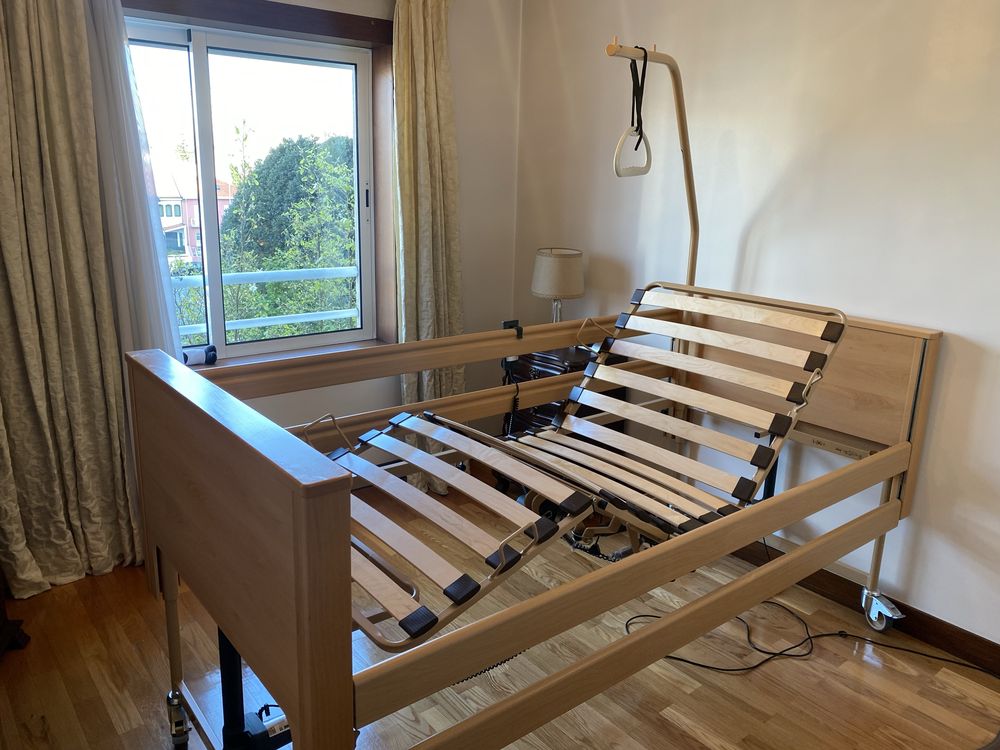 Cama Articulada Eletrica com colchão anto escaras