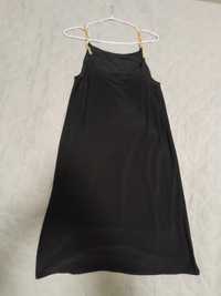 Чорна сукня з ланцюжками