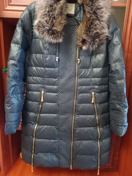 Продам куртку пуховик.