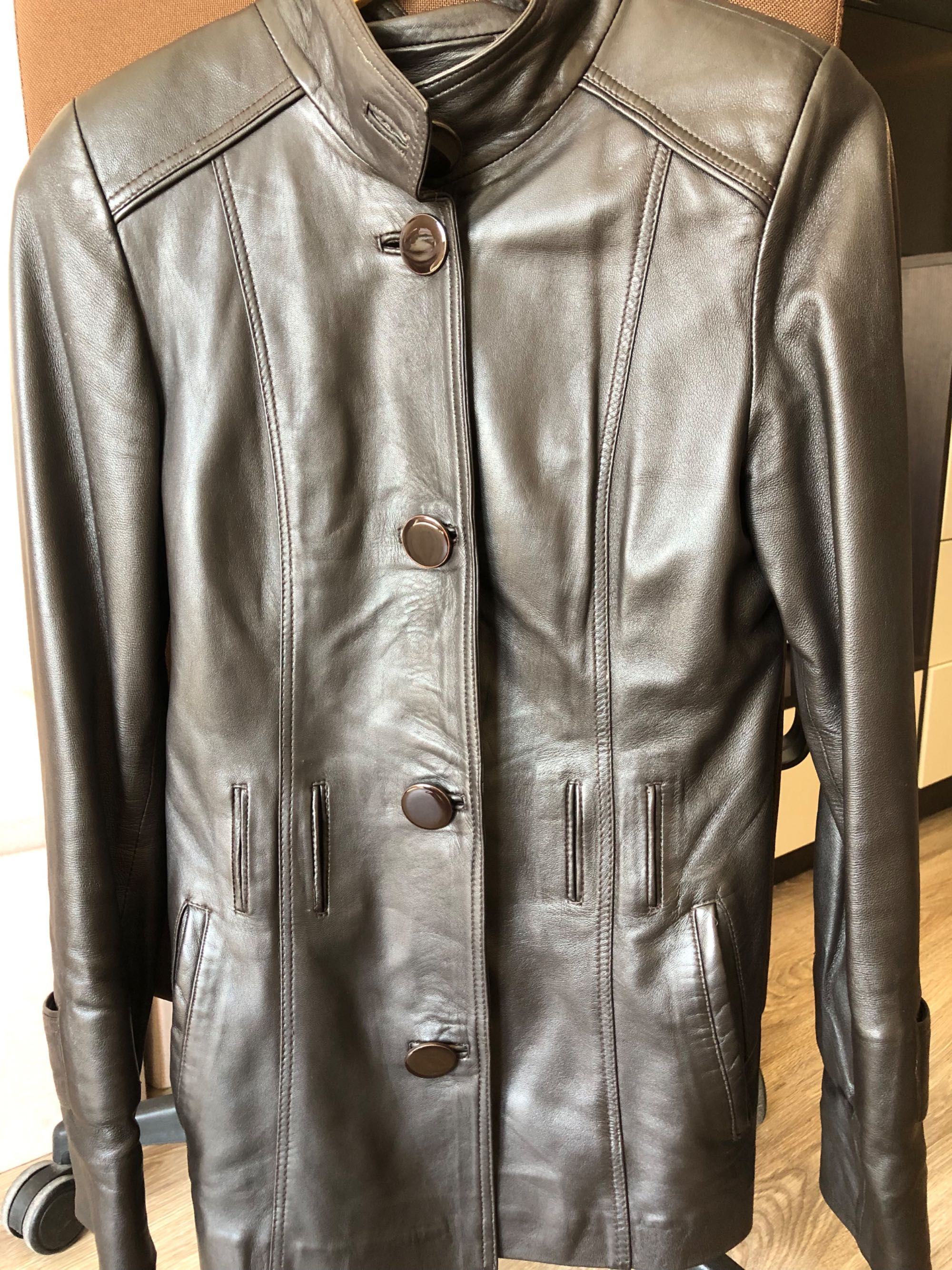 Жіноча шкіряна  куртка р. XS колір темний шоколад