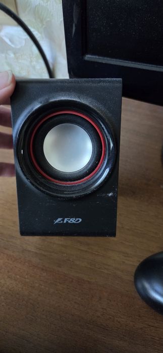 Акустические компьютерные колонки