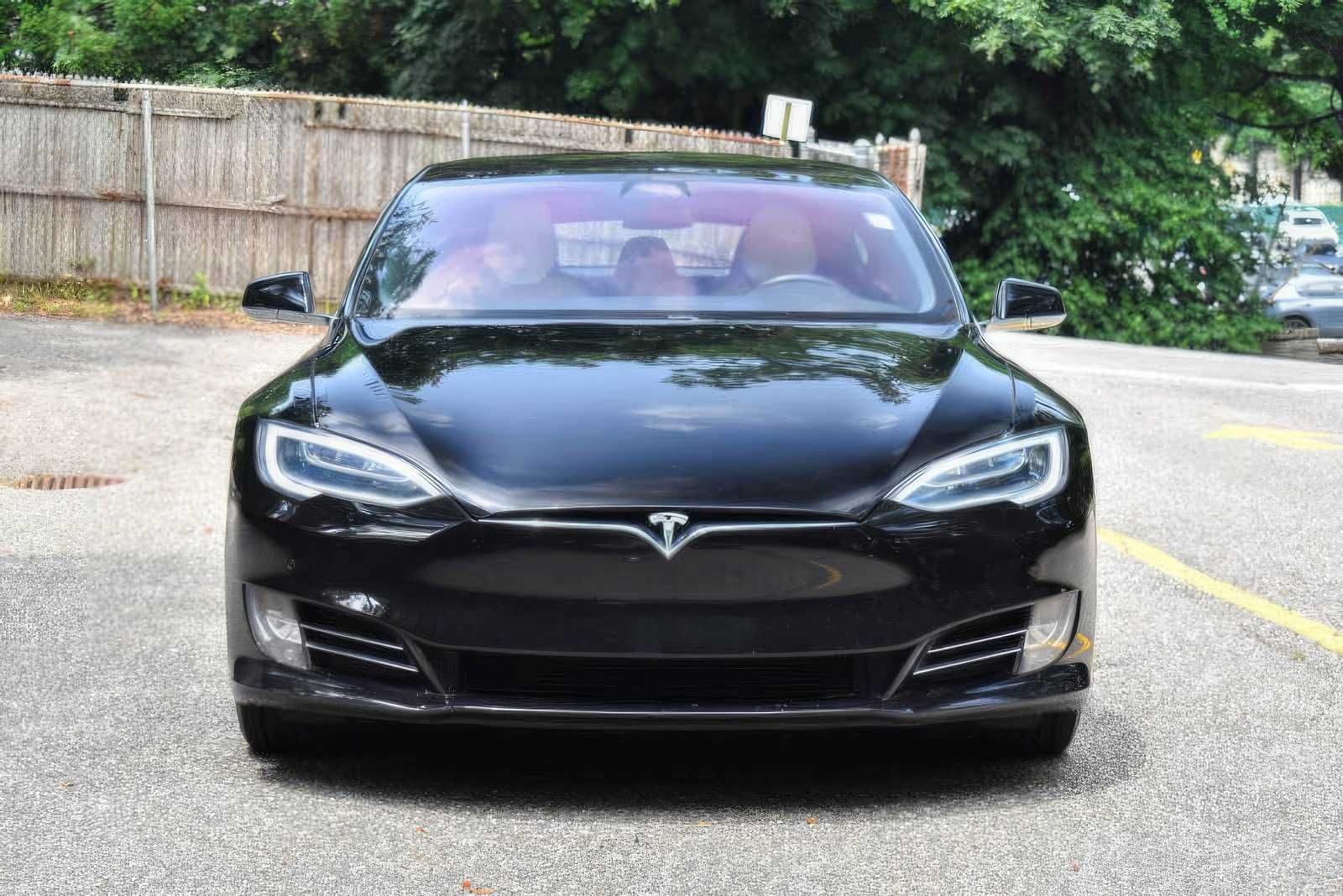 Tesla Model S 2019