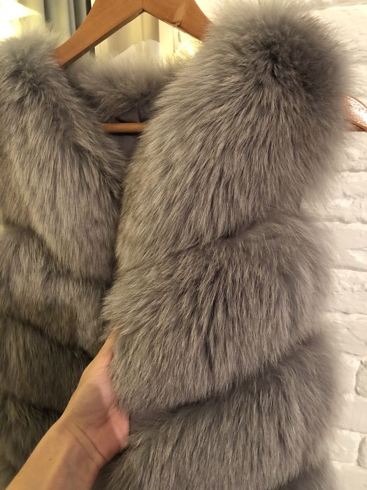 Меховая жилетка / жилетка из песца / купить меховую жилетку