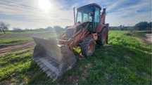 Retroescavadora Hitachi (New Holland)