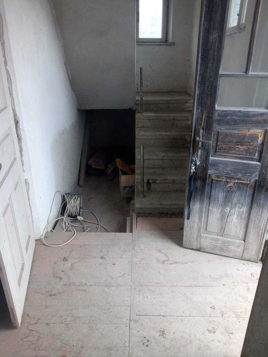 Продаж житлового будинку з господарськими приміщеннями .с Ланівці