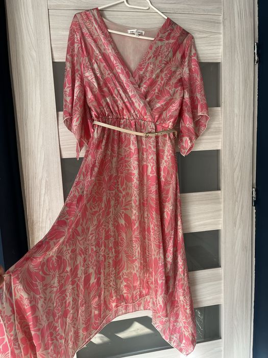 Sukienka letnia elegancka 38