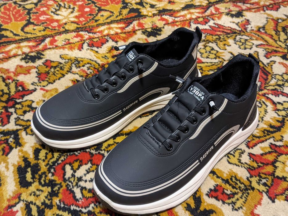 Кросівки чоловічі 43р.