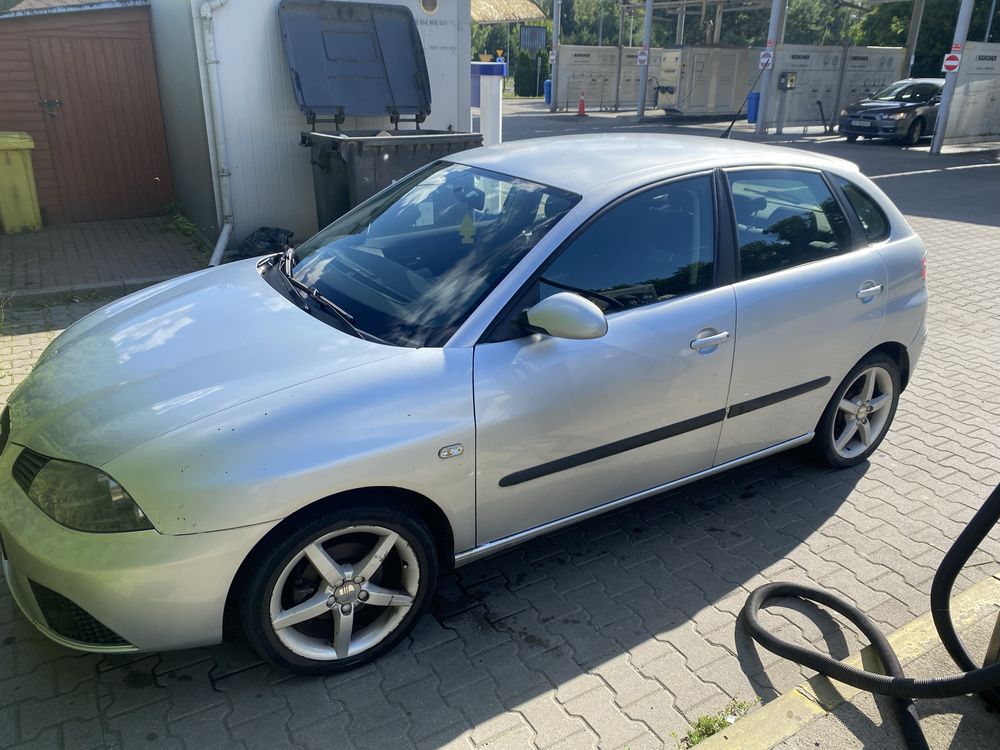 Seat ibiza 1.4 z gazem