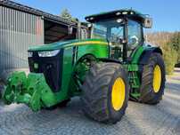 John Deere 8335R