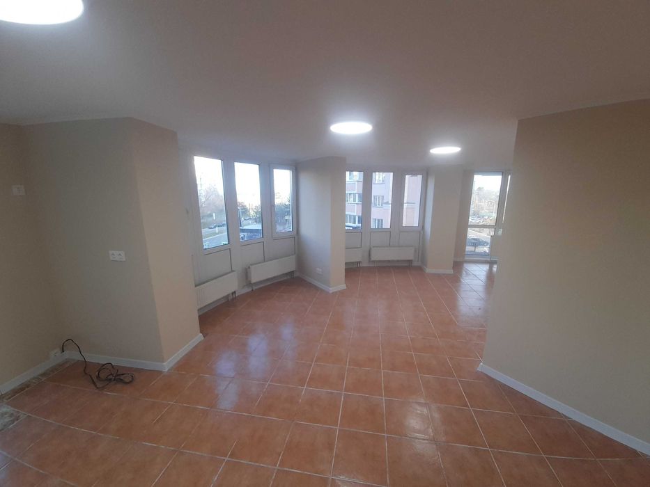 Вишгород Центр Суперфасад н/ф 72кв.м. Активний трафік