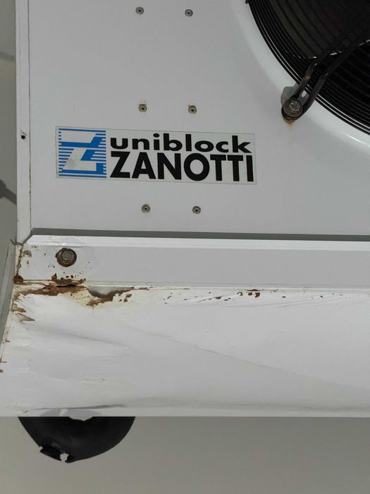 Túnel Ultracongelação (Abatedor de Temperatura) – 280x240x282cm