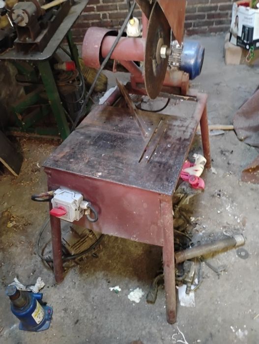 Przecinarka stołowa gumówka piła do metalu .