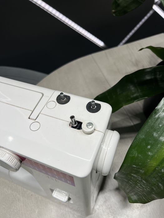 Швейна машинка Elna 1001