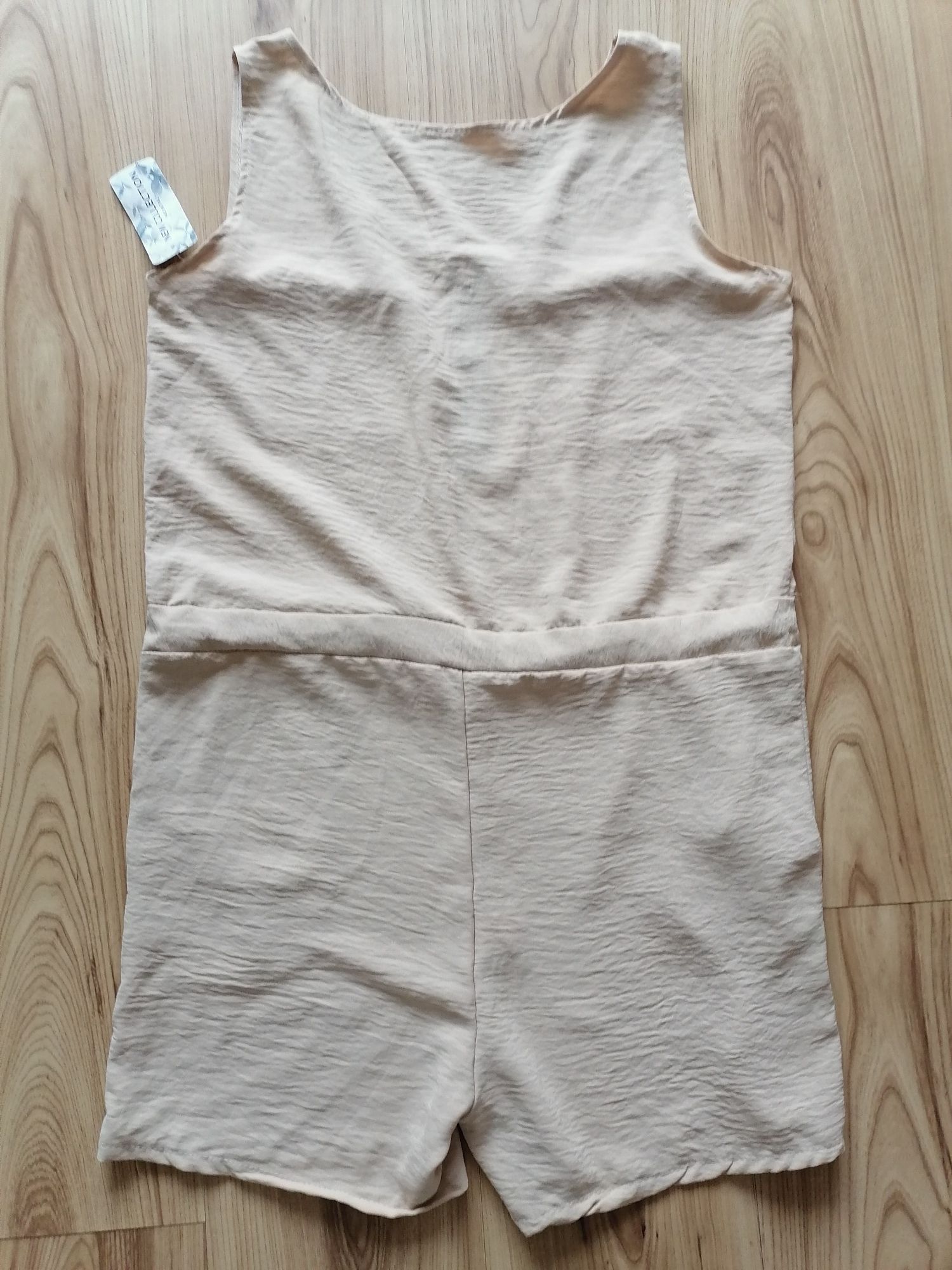 New Collection kombinezon letni beżowy ML