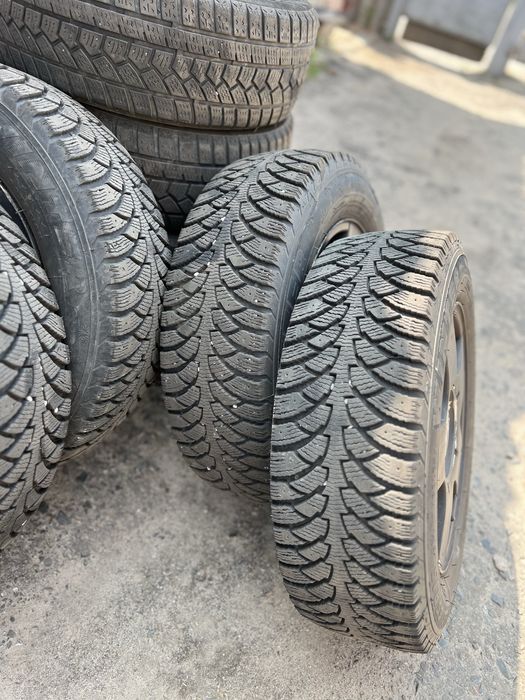 Зимова резина 195/65 R15 з дисками 5/100