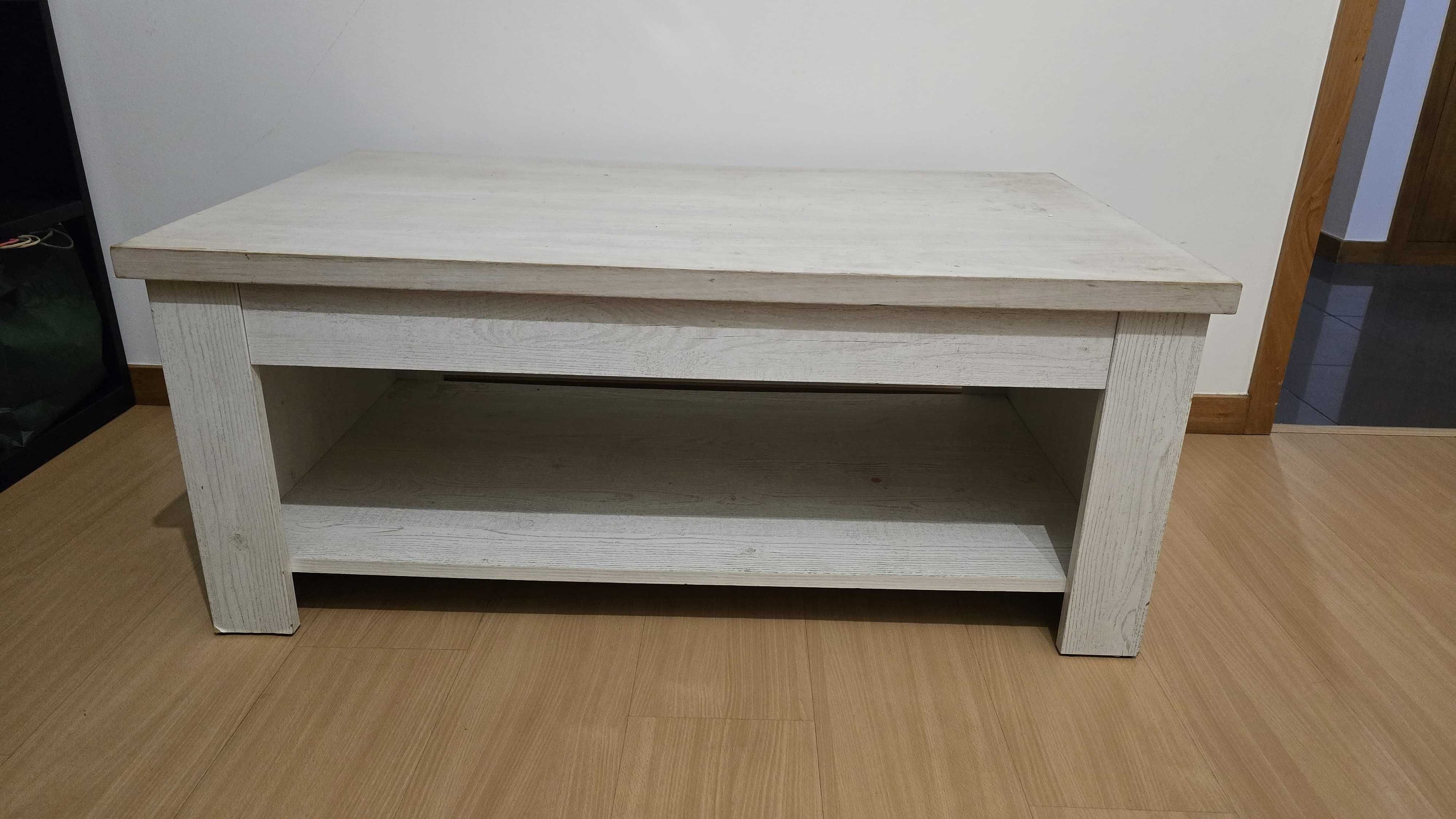 Mesa centro elevatória e com arrumos