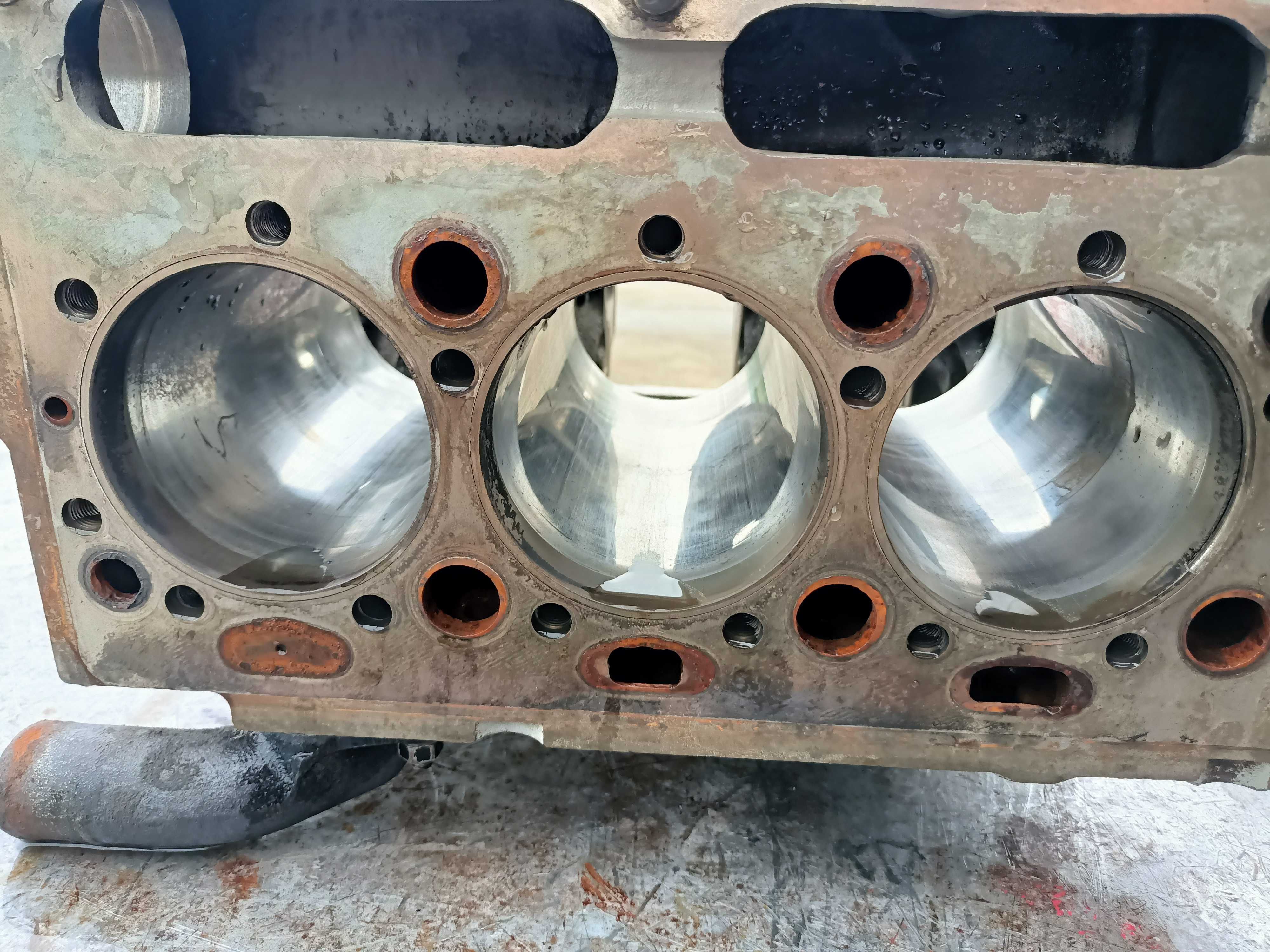 blok silnika korpus ursus mf massey ferguson c360 3P mf 255,235,3512