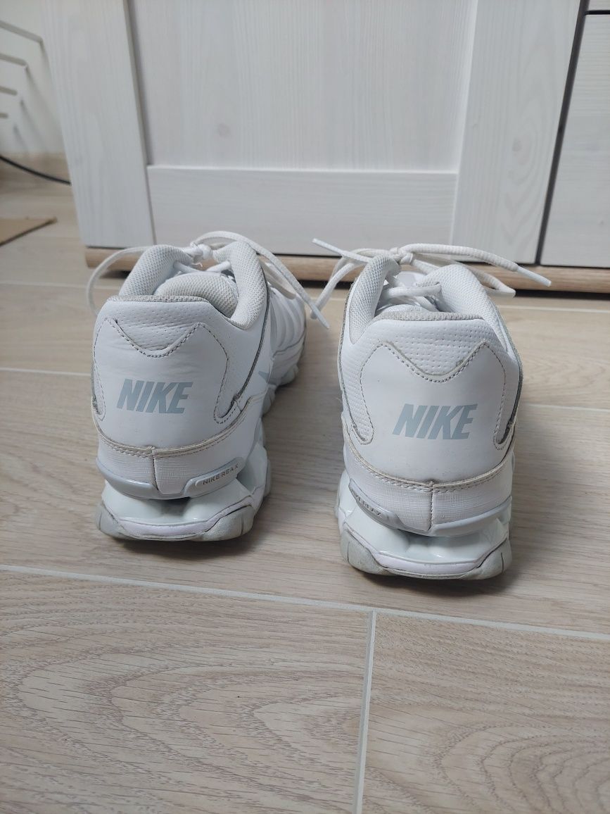 Buty Nike Reax 8 TR Mesh Białe rozmiar 45