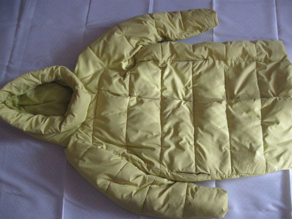 Зимній жіночий пуховик ,відмінний стан.